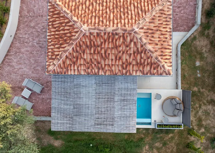 Stone Build With Private Pool Kolios