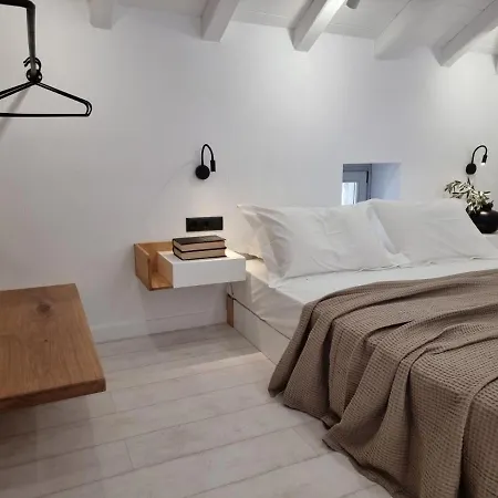 Ferienhaus Stone Build With Private Pool *